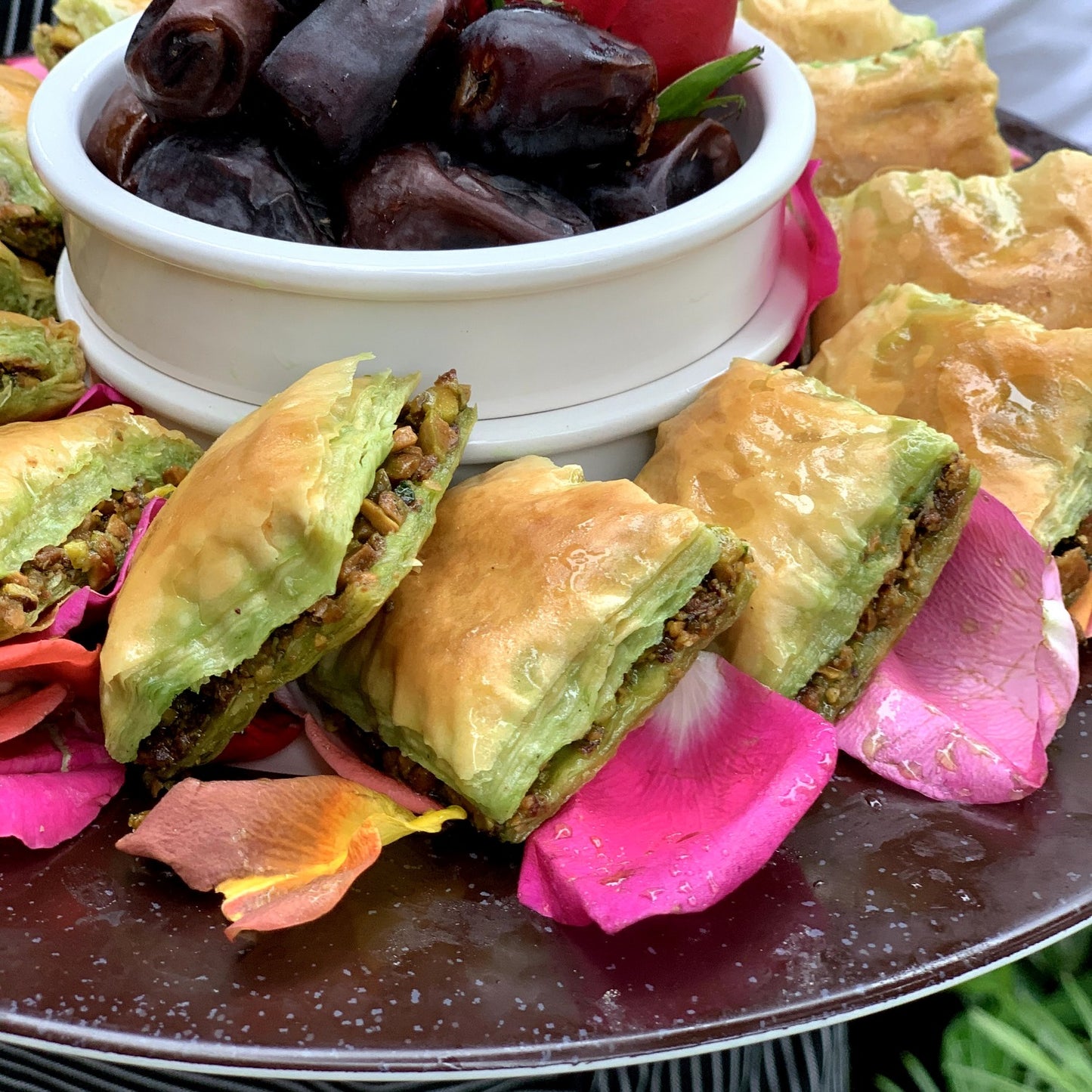 Baklava & Dates Platter L (5 pax)