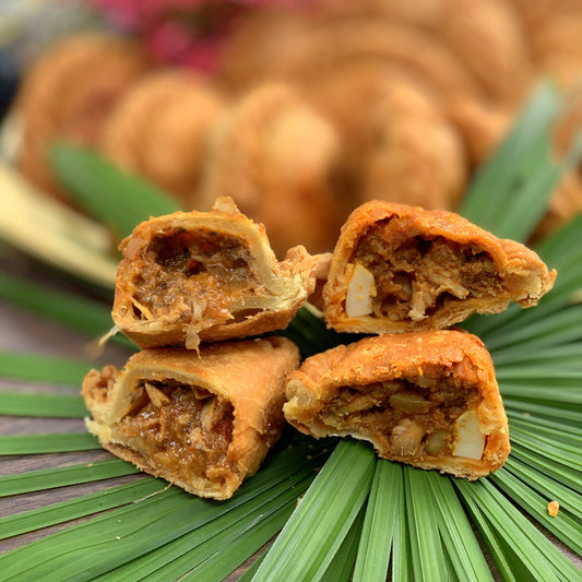 Handmade Gold Platter Curry Puffs Gold (22 pieces)