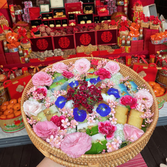 Nyonya Kueh Basket Platter