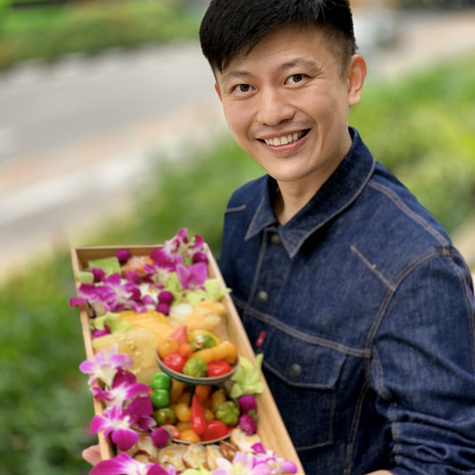 Ultimate Thai Delights XL floating tray (5-8pax)