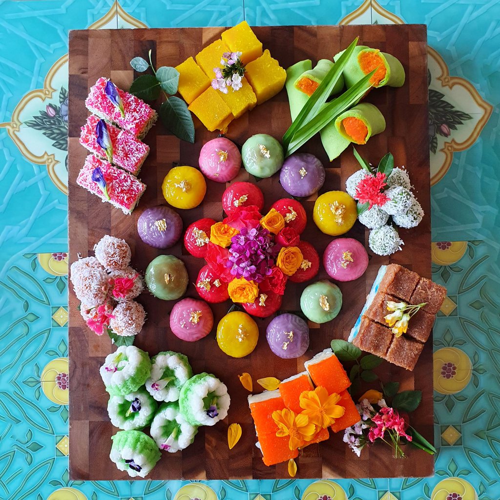 Nyonya Heritage Ombre Platter (20pax)