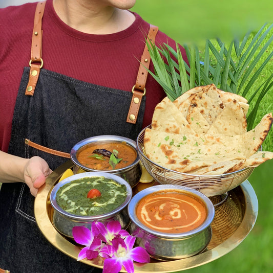 Palak Paneer, butter chicken& Naan Platter