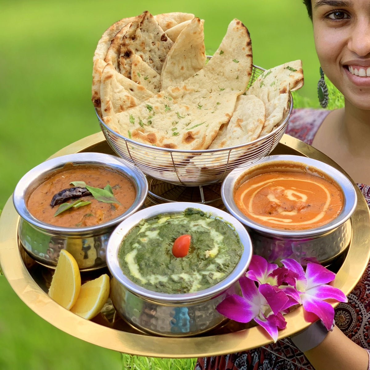Palak Paneer, butter chicken& Naan Platter