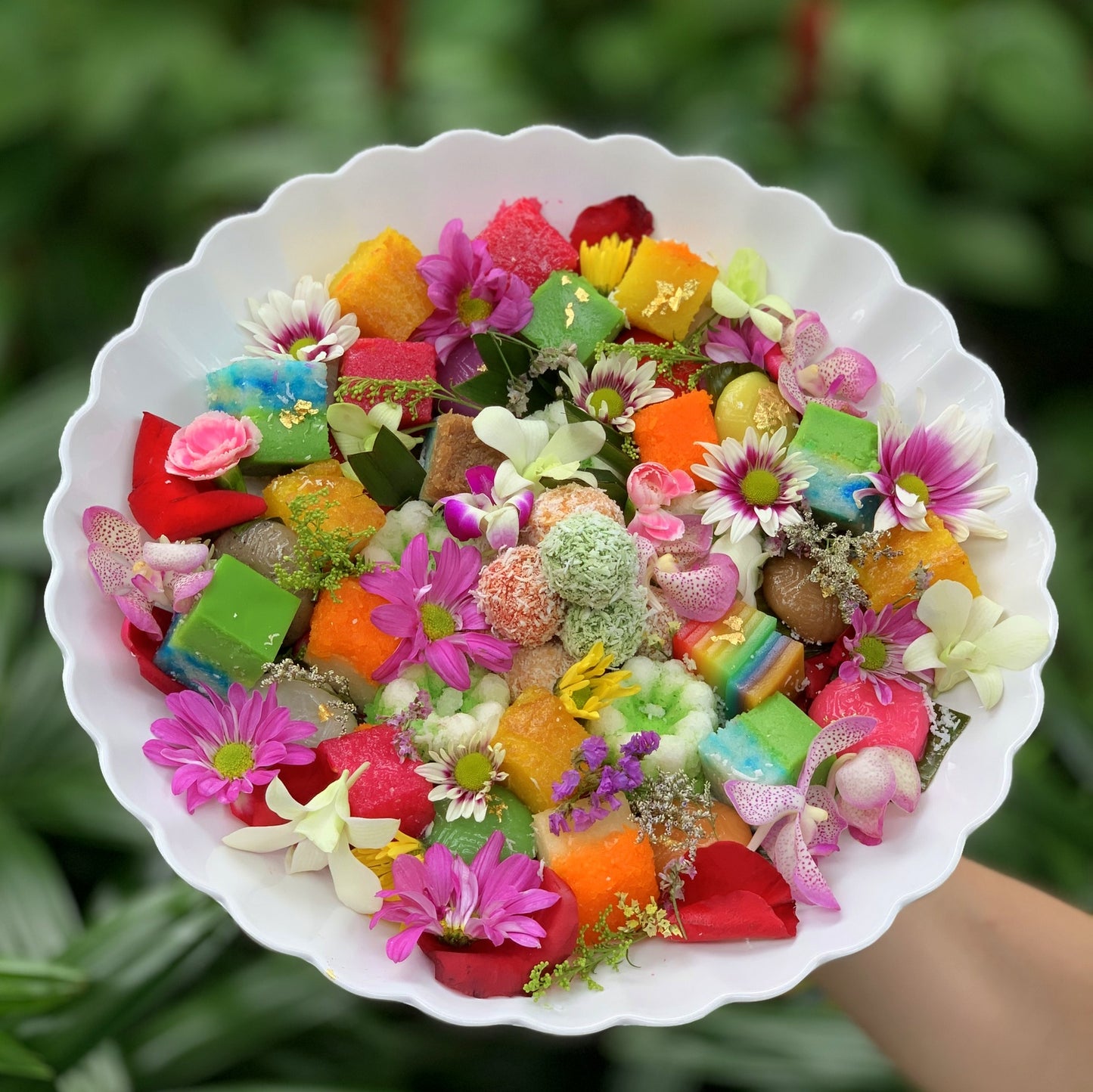 Nyonya 'The Abundance' Kueh Platter (12pax)