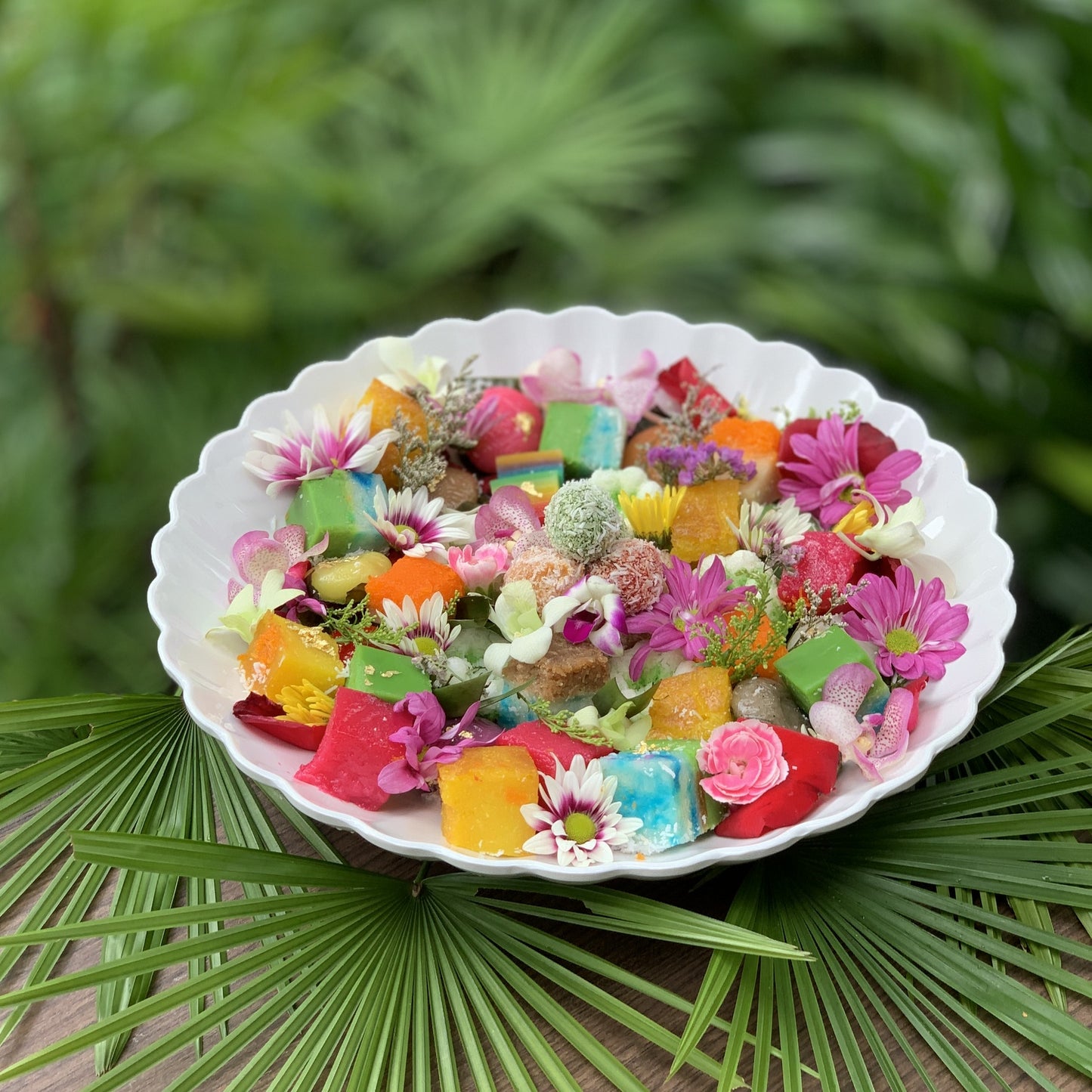 Nyonya 'The Abundance' Kueh Platter (12pax)