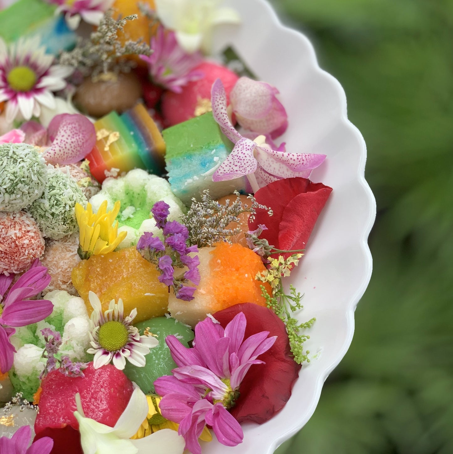 Nyonya 'The Abundance' Kueh Platter (12pax)