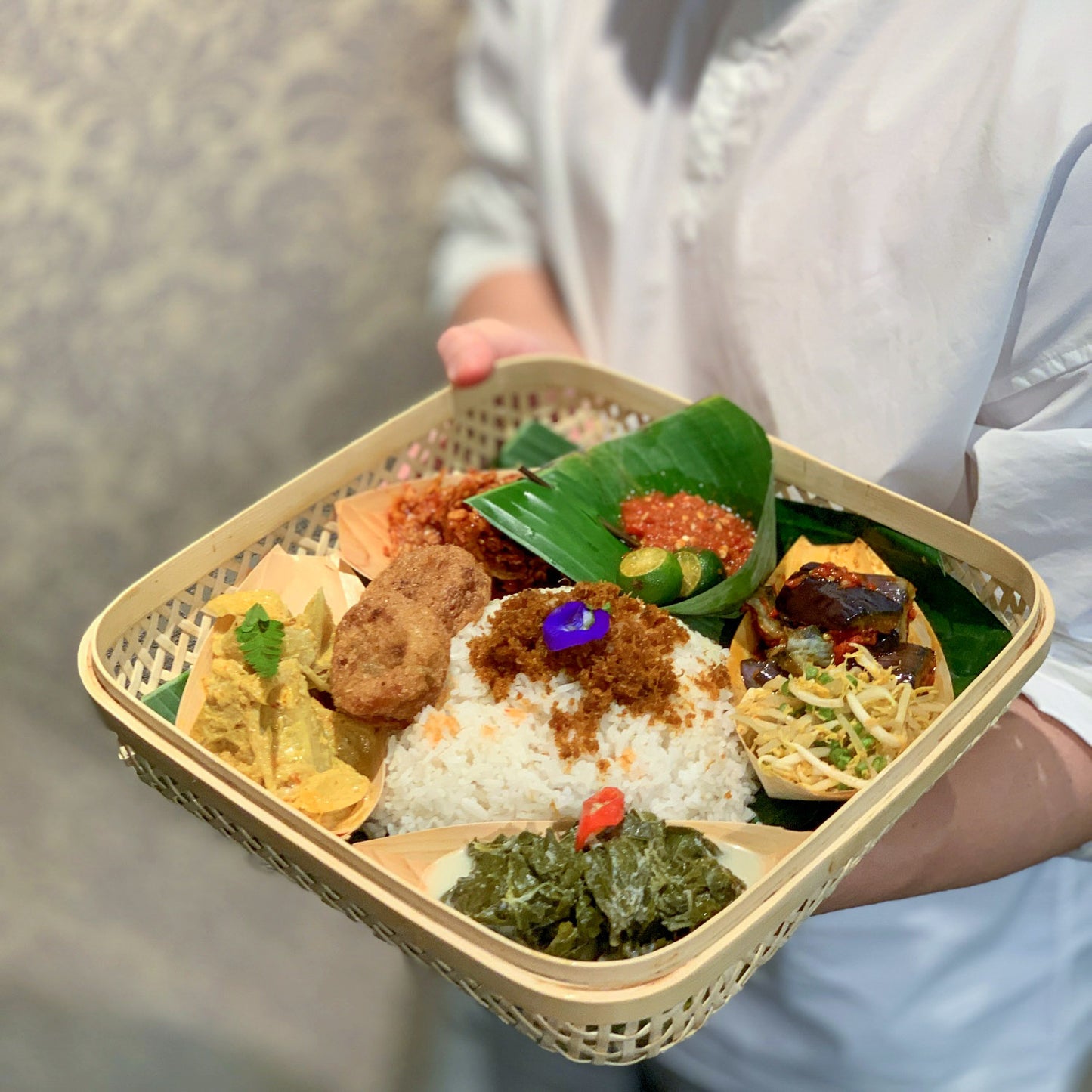 Ambeng Rattan Platter (2 pax)