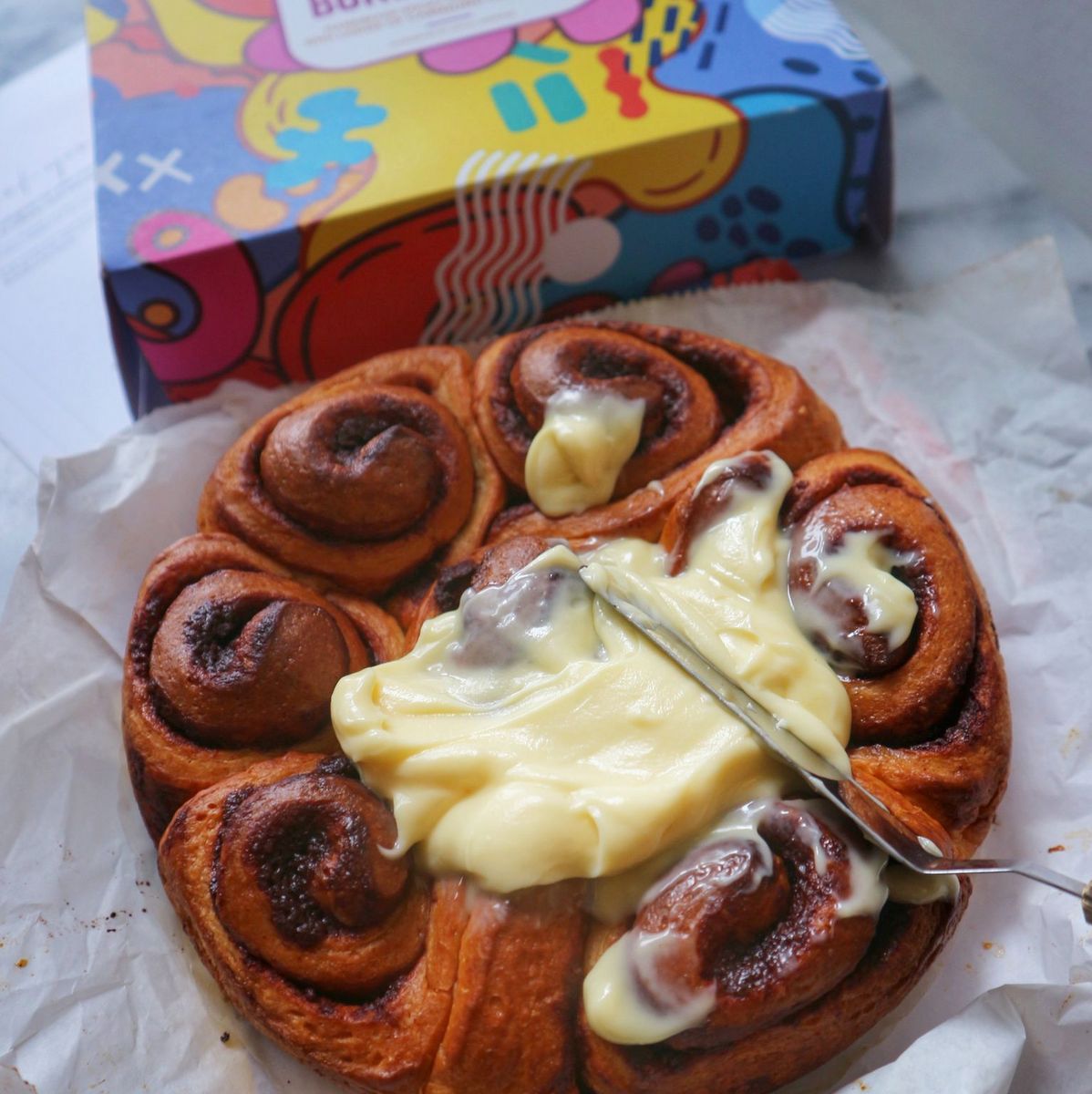 Cinnamon Bun Bunt Cake Steamer Basket
