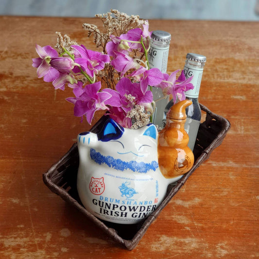 Drumshanbo Gunpowder Irish 'Fortune Cat' Gin & Tonic Basket