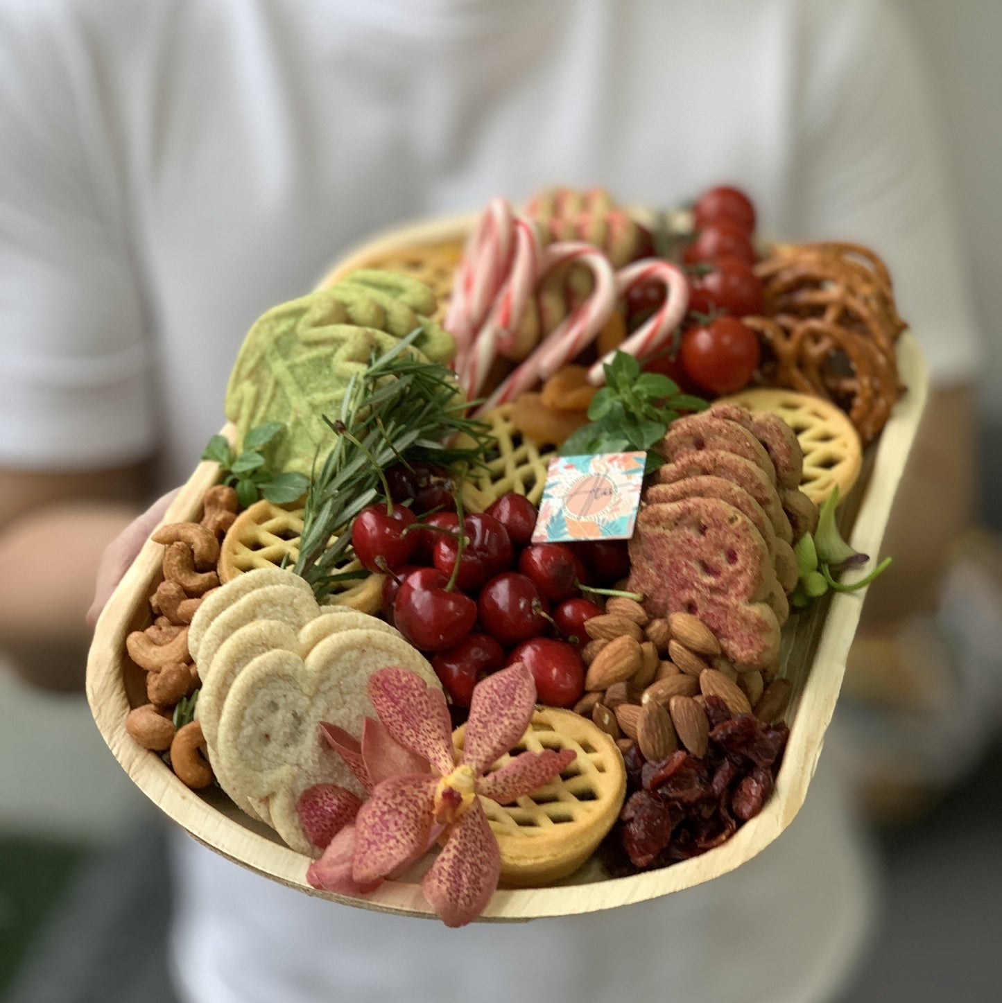 "Feliz Navidad" Cookies & Pies Platter