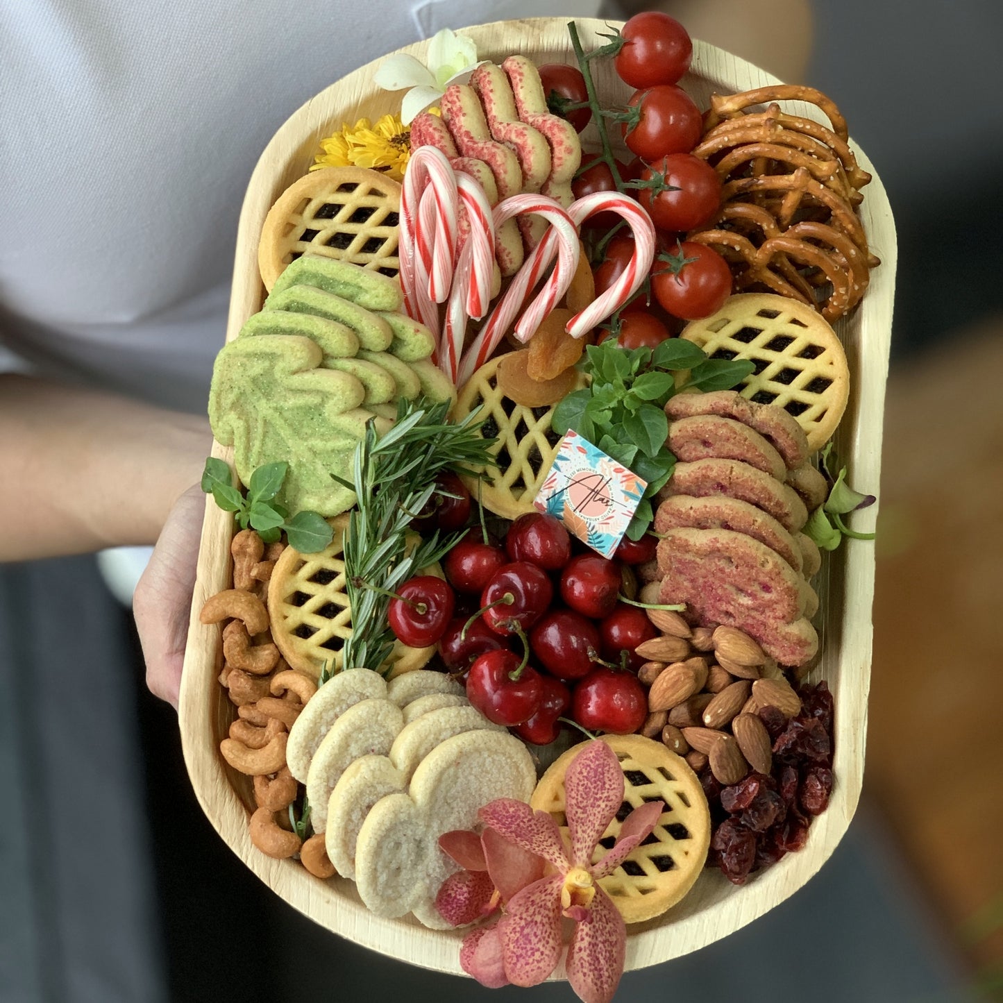 "Feliz Navidad" Cookies & Pies Platter