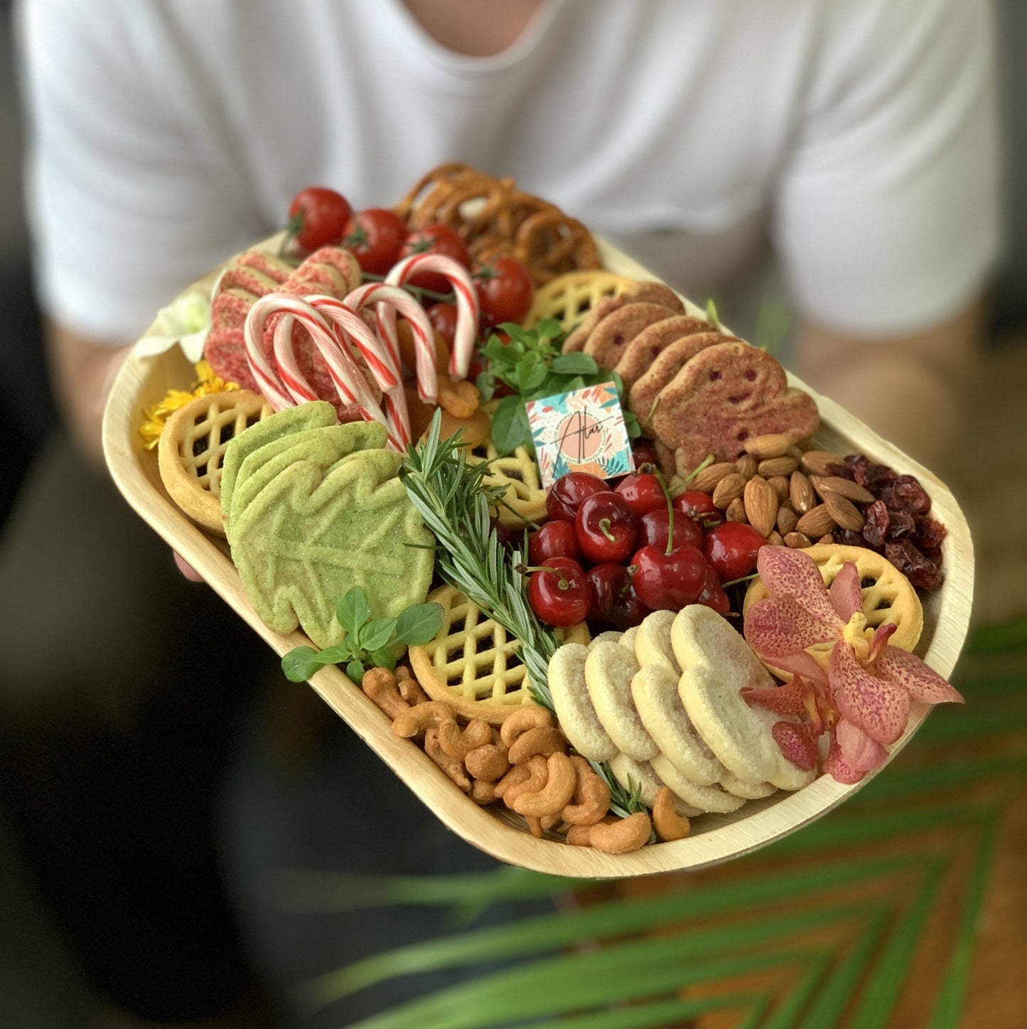 "Feliz Navidad" Cookies & Pies Platter