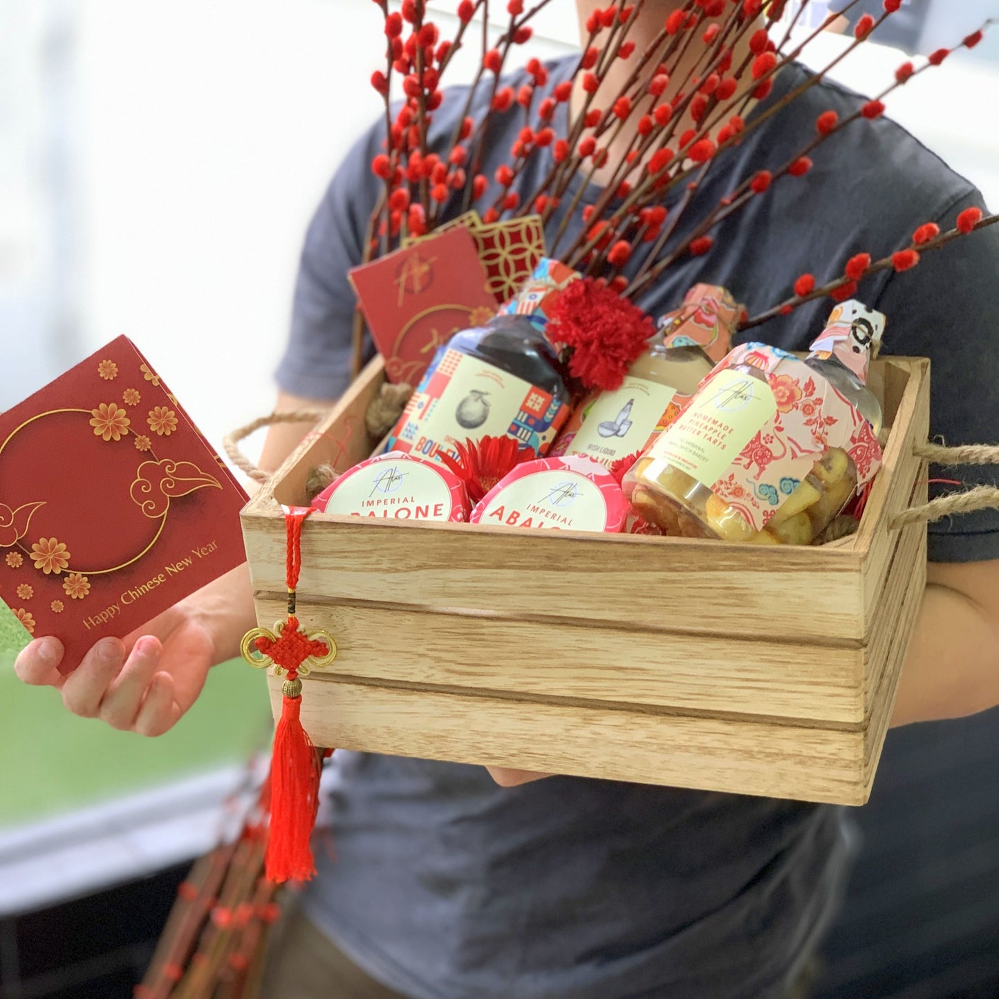 Cocktails & Abalone Luna New Year Hamper