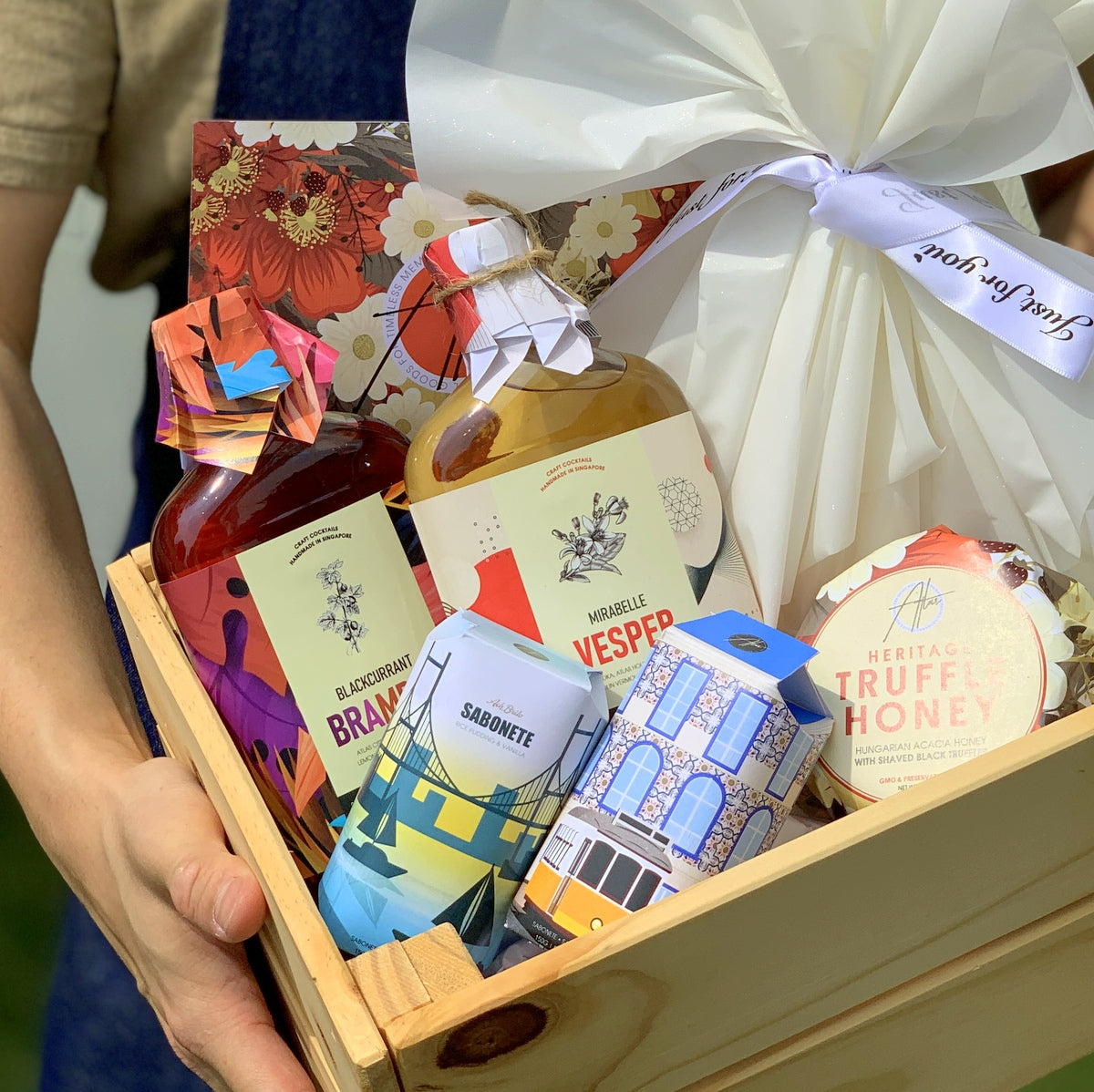 Aperitivo Time Gourmet Crate & Flowers