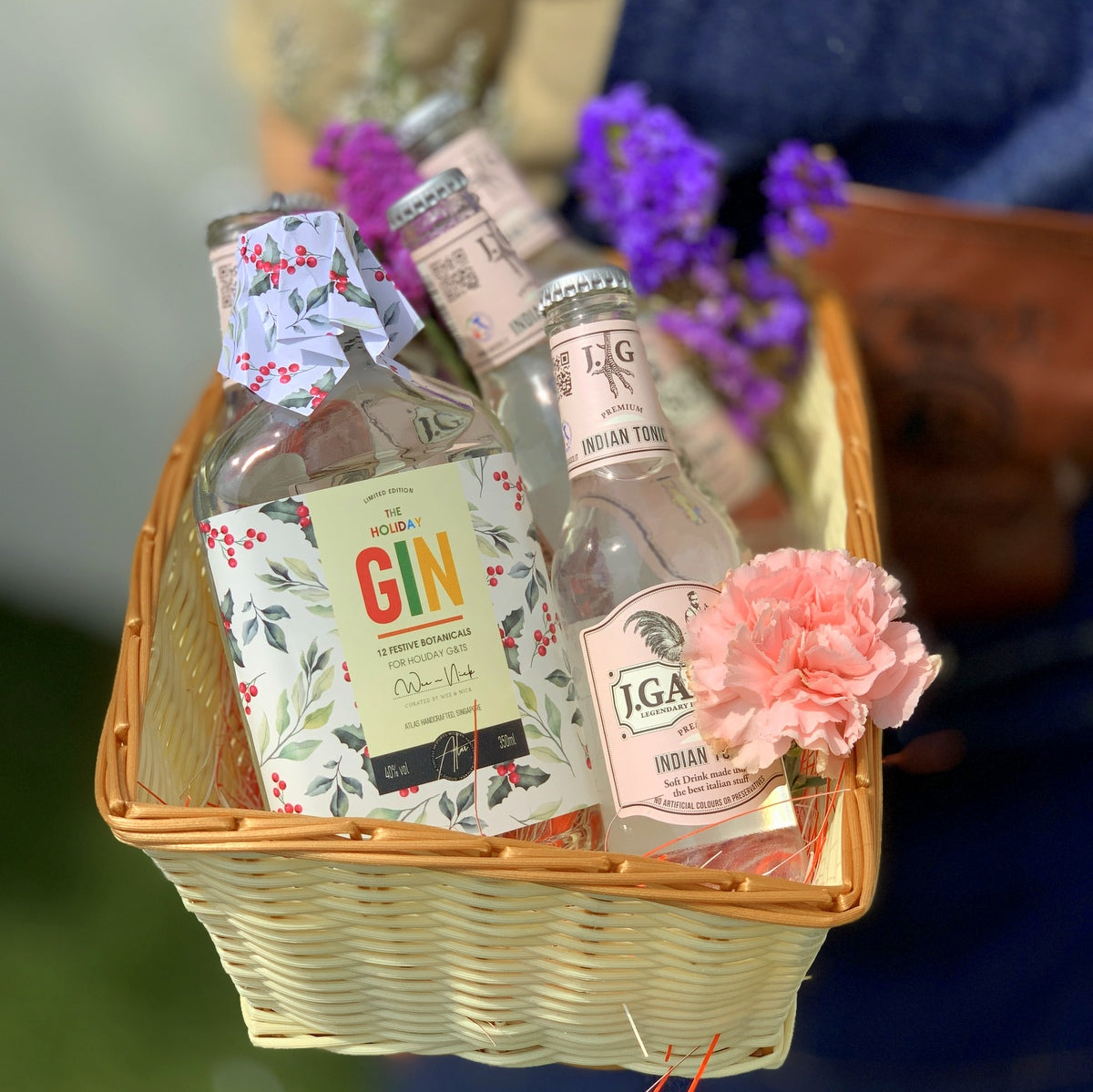 Festive Gin & Tonic and Flowers
