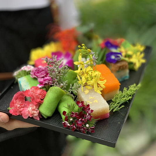 Nyonya Kueh Lacquered Platter (5pax)