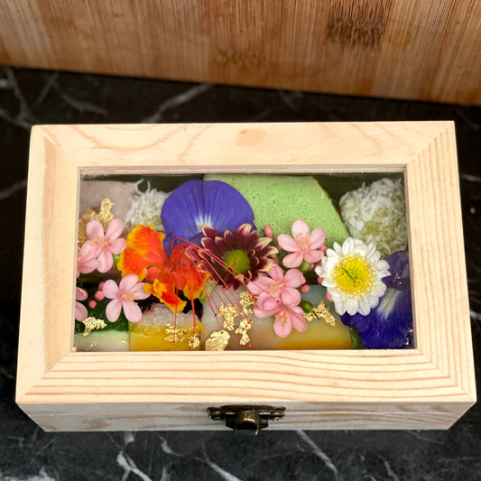 Nyonya Kueh Wooden Box (1 Pax)