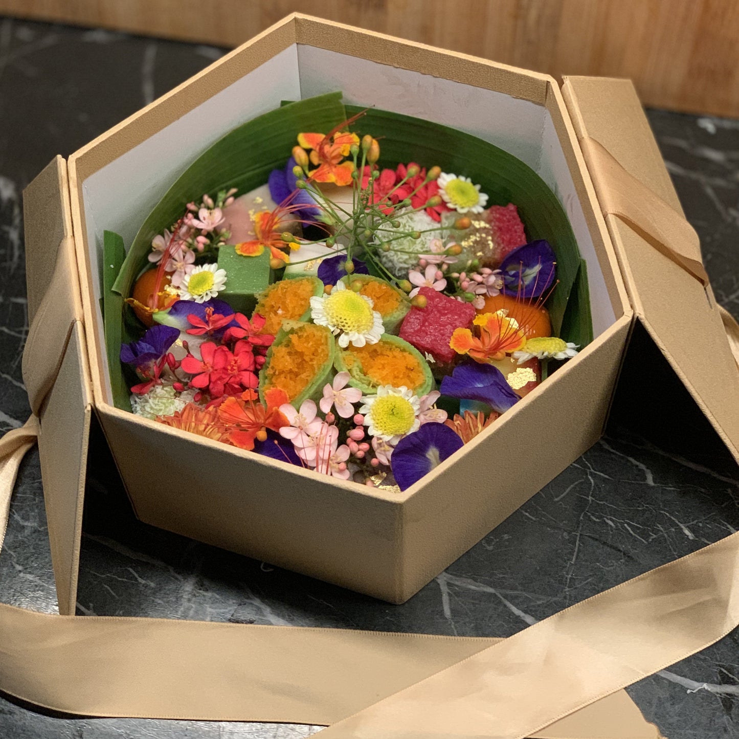 Nyonya Ribbon Box (2 Pax)