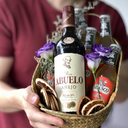 Ron Abuelo Anejo Dark & Stromy Hamper