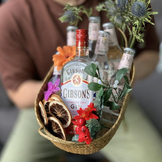Gibson's Gin Tonic Hamper