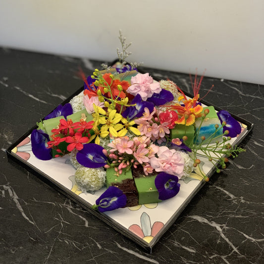 Nyonya Kueh Peranakan Tile Gift Box (4pax)