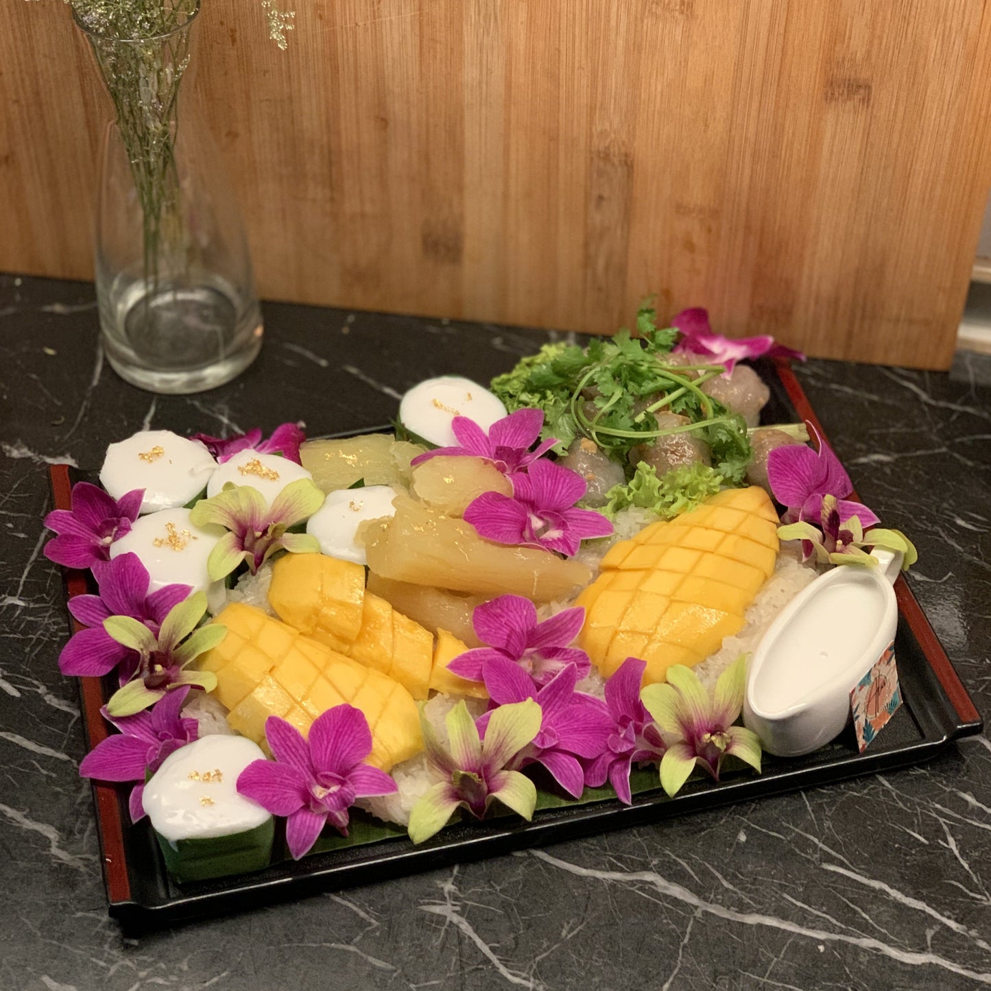 Mango Sticky Rice Luxury Lacquered Tray (6 pax)