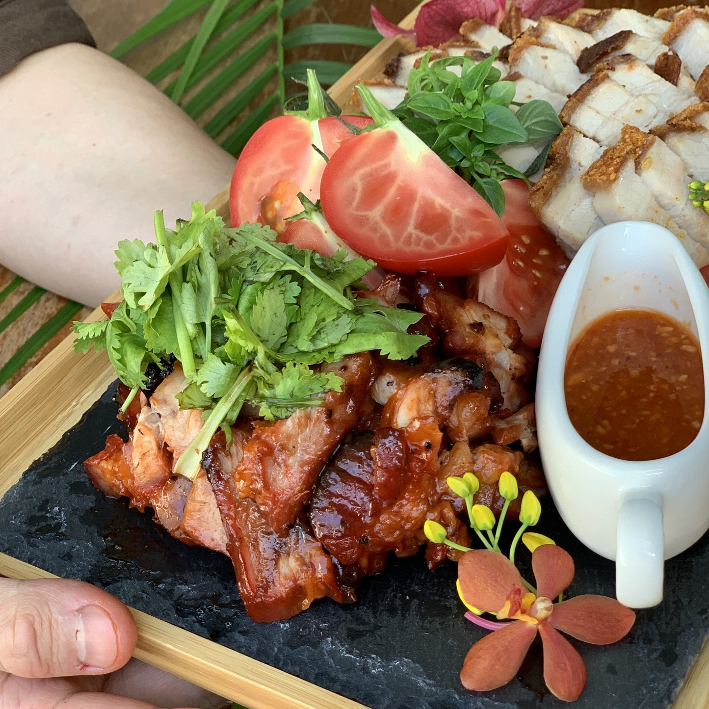 Roast Pork and Char Siew Platter (4-6 pax)
