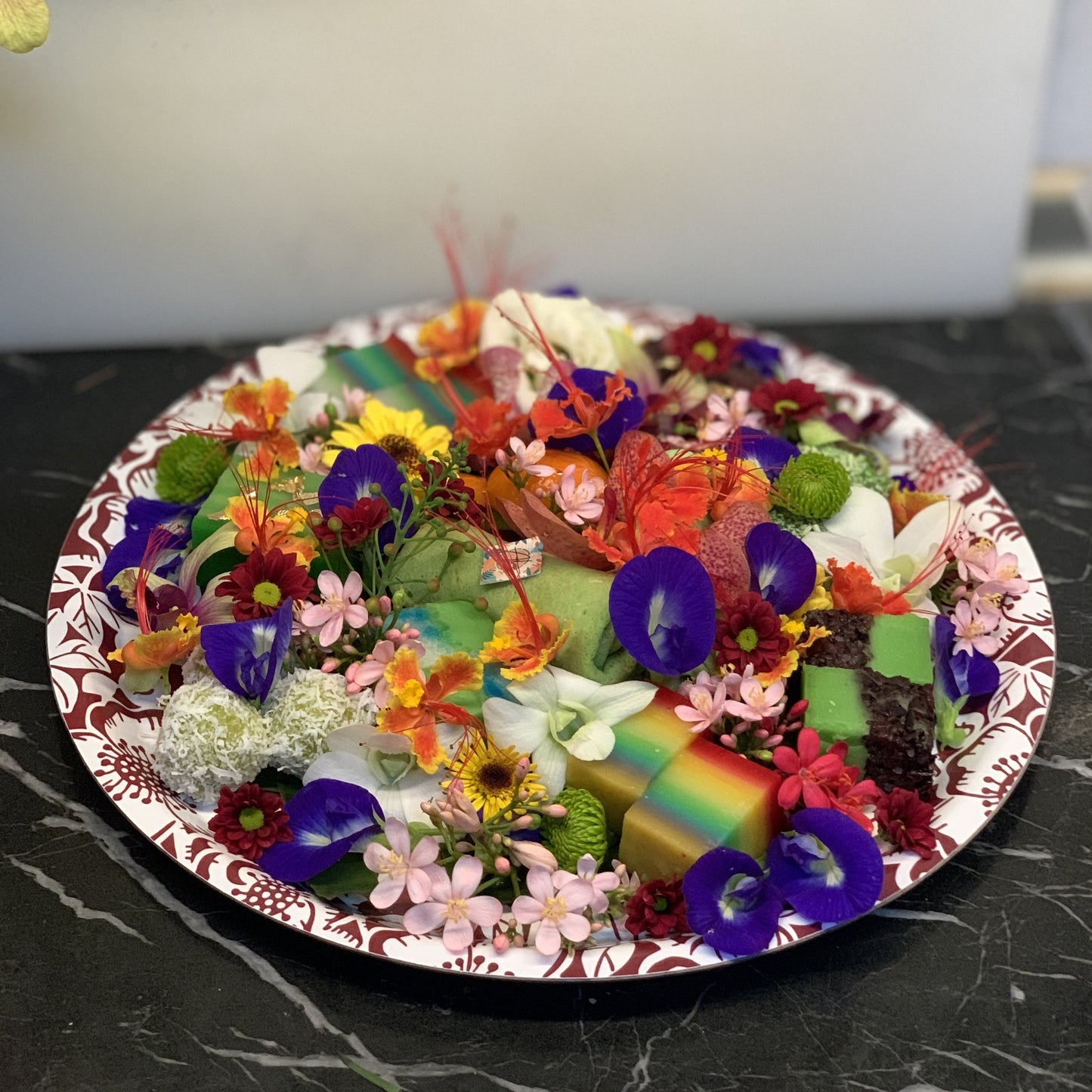 Nonya Kueh Batik Platter 5 Pax