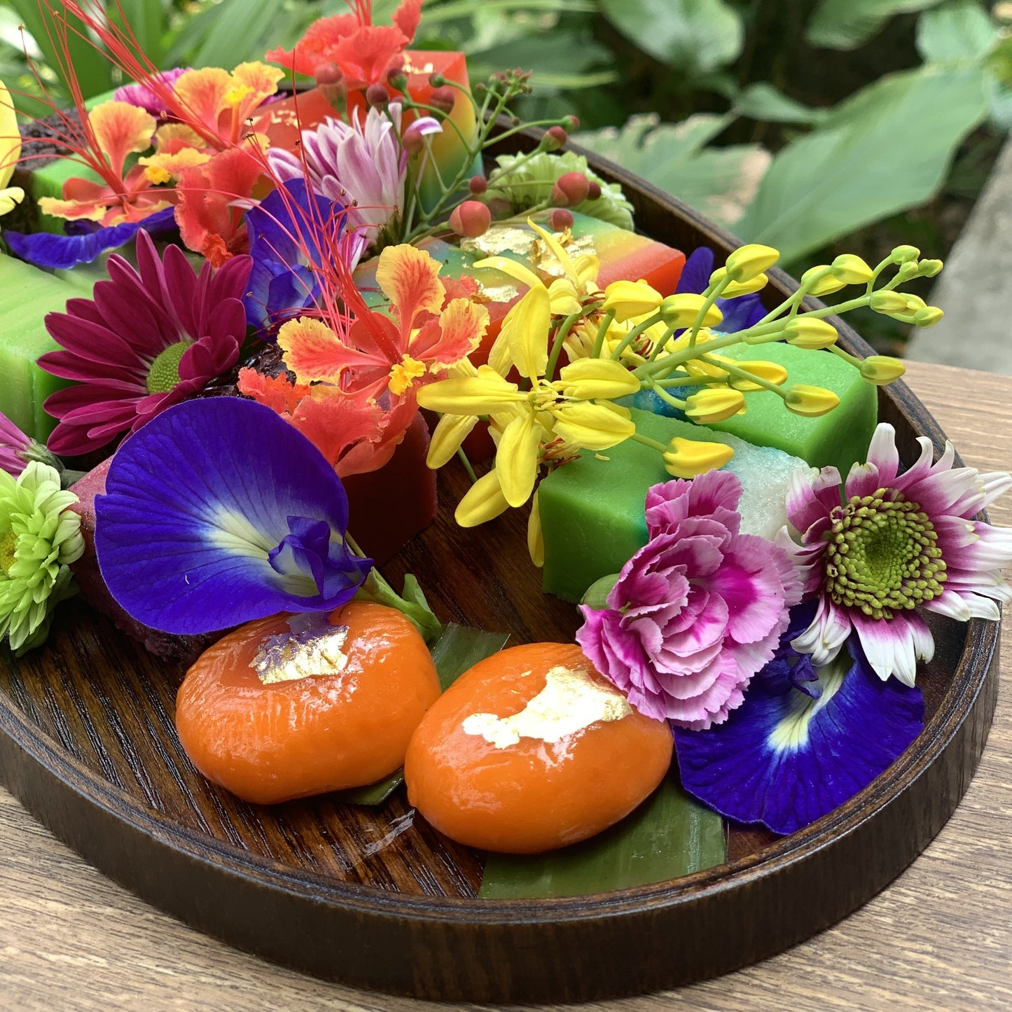 Oval Japanese Finewood Nyonya Kueh Platter (4pax)