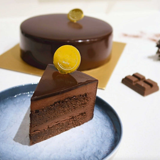 Keto Chocolate Glaze Cake