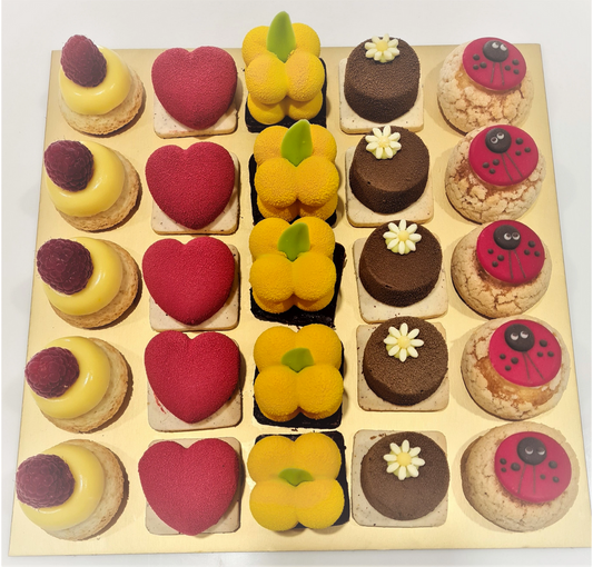 25 Petit Gateau Set