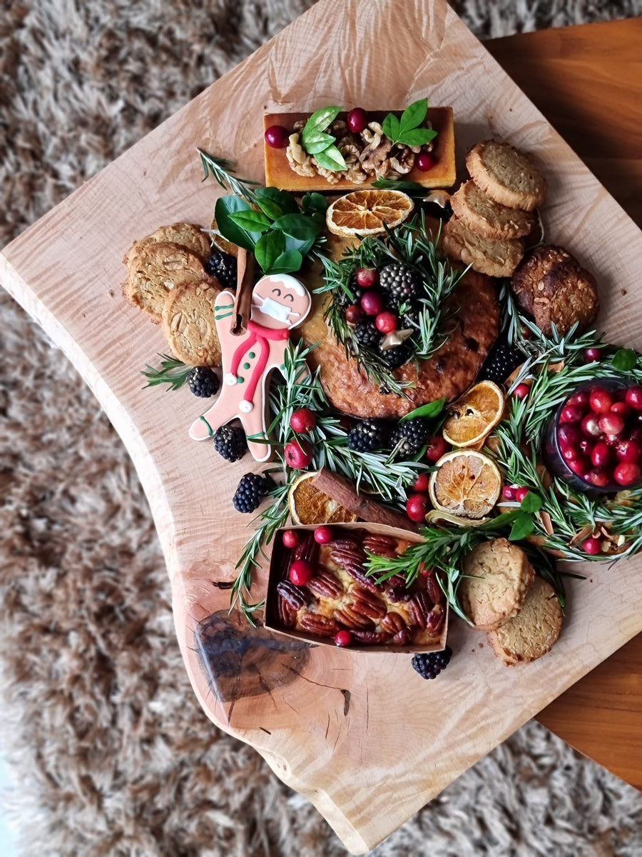 Torrontes Festive Cake Grazing platter