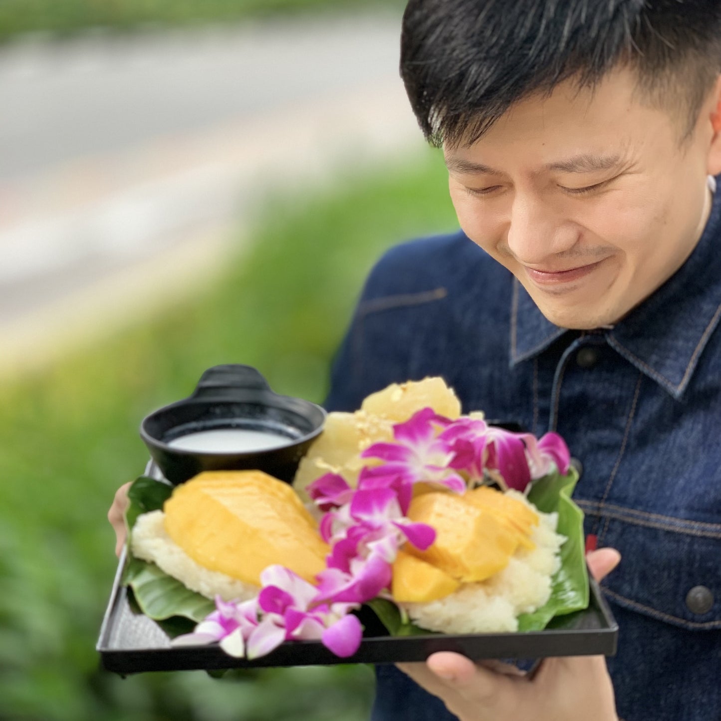 Mango Sticky Rice & Tapioca Lacquered Platter (3-5pax)