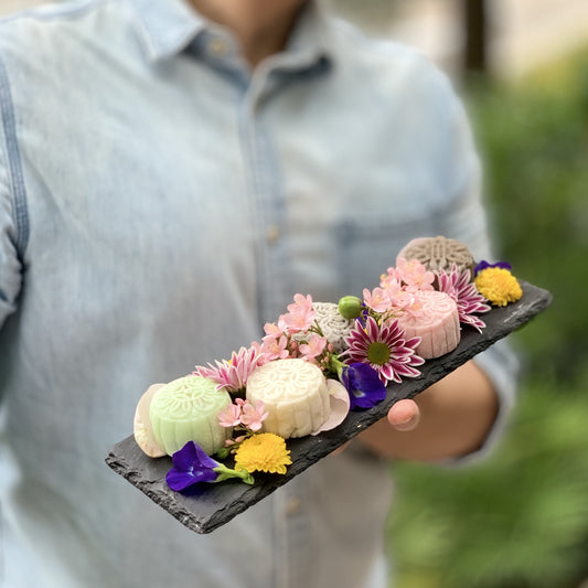 Snowskin Mooncakes Single Slate Box