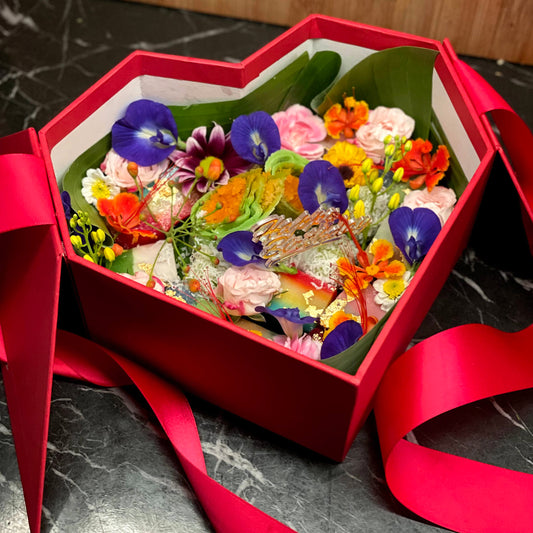 Nyonya Ribbon Heart Box (2 Pax)