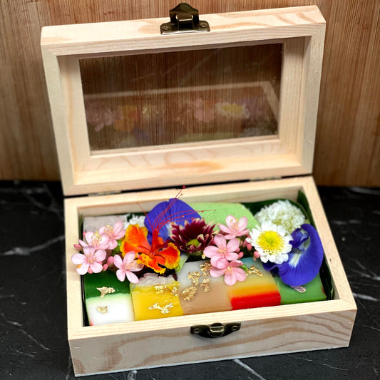 Nyonya Kueh Wooden Box (1 Pax)