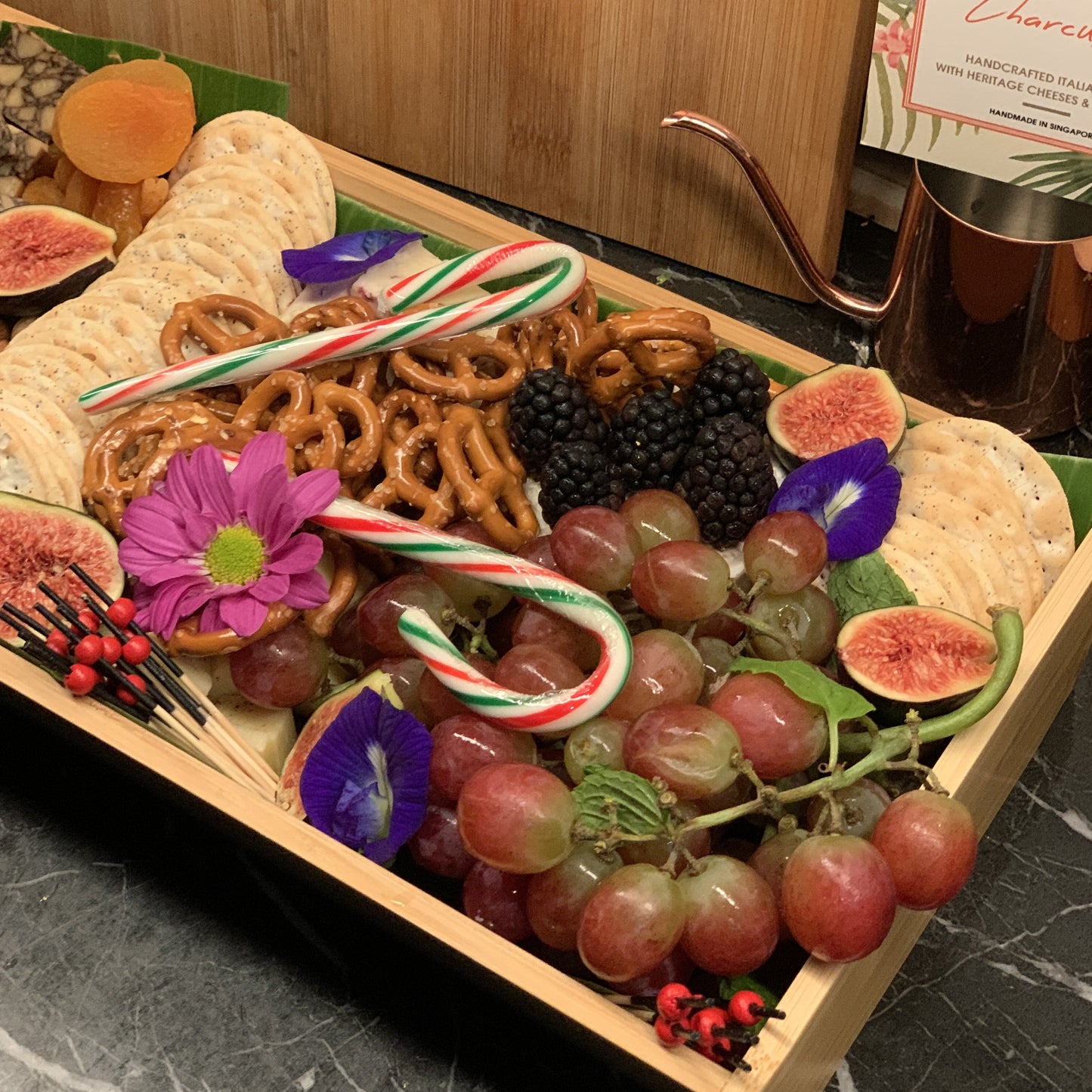 Charcuterie Floating Tray (10pax)
