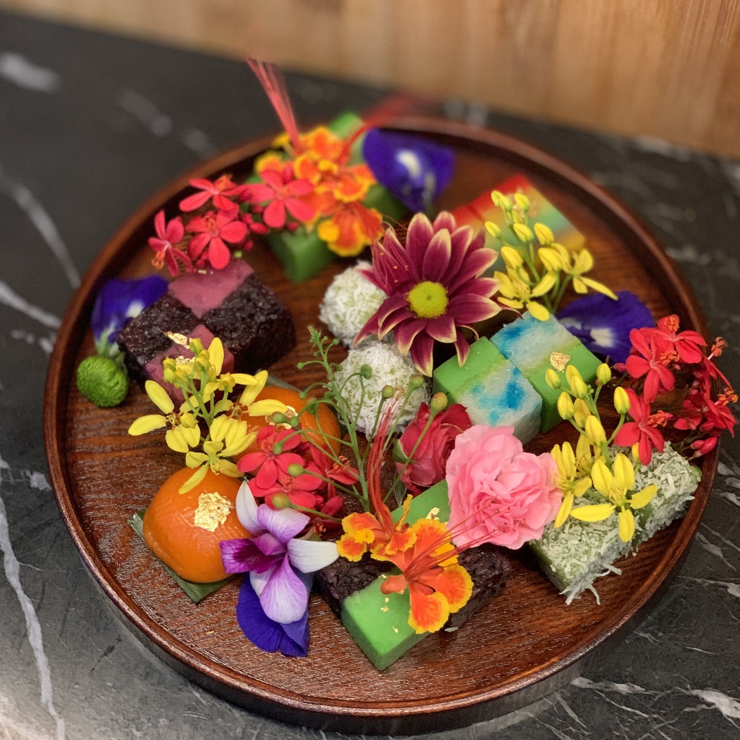 Round Japanese Finewood Nyonya Kueh Platter