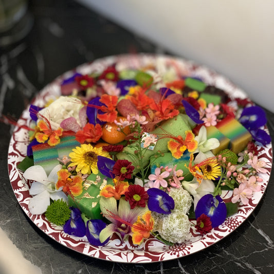 Nonya Kueh Batik Platter 5 Pax