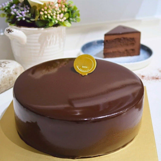 Keto Chocolate Glaze Cake