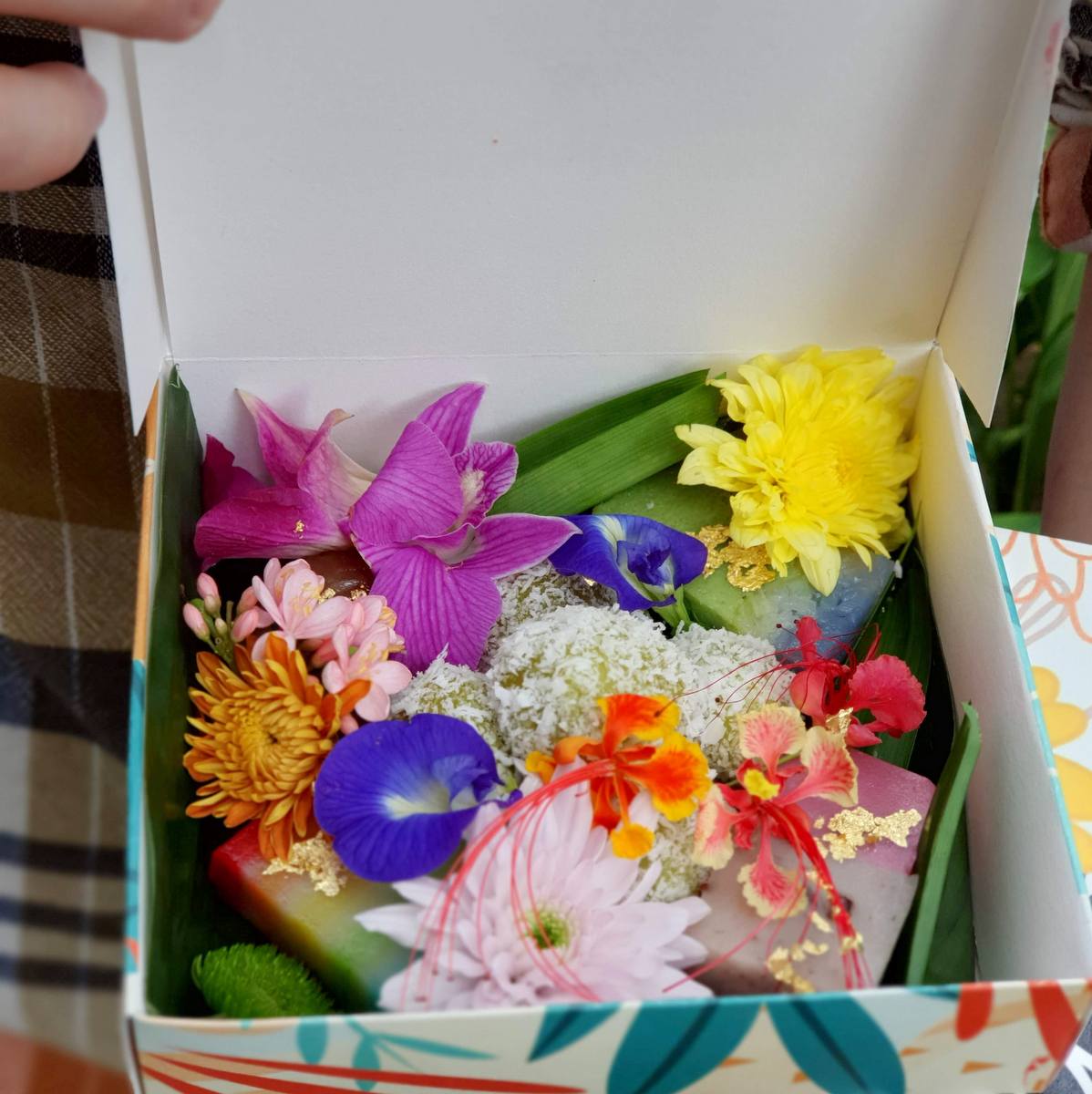 Nyonya Kueh Luxury Box (Customized Corporate Gift)