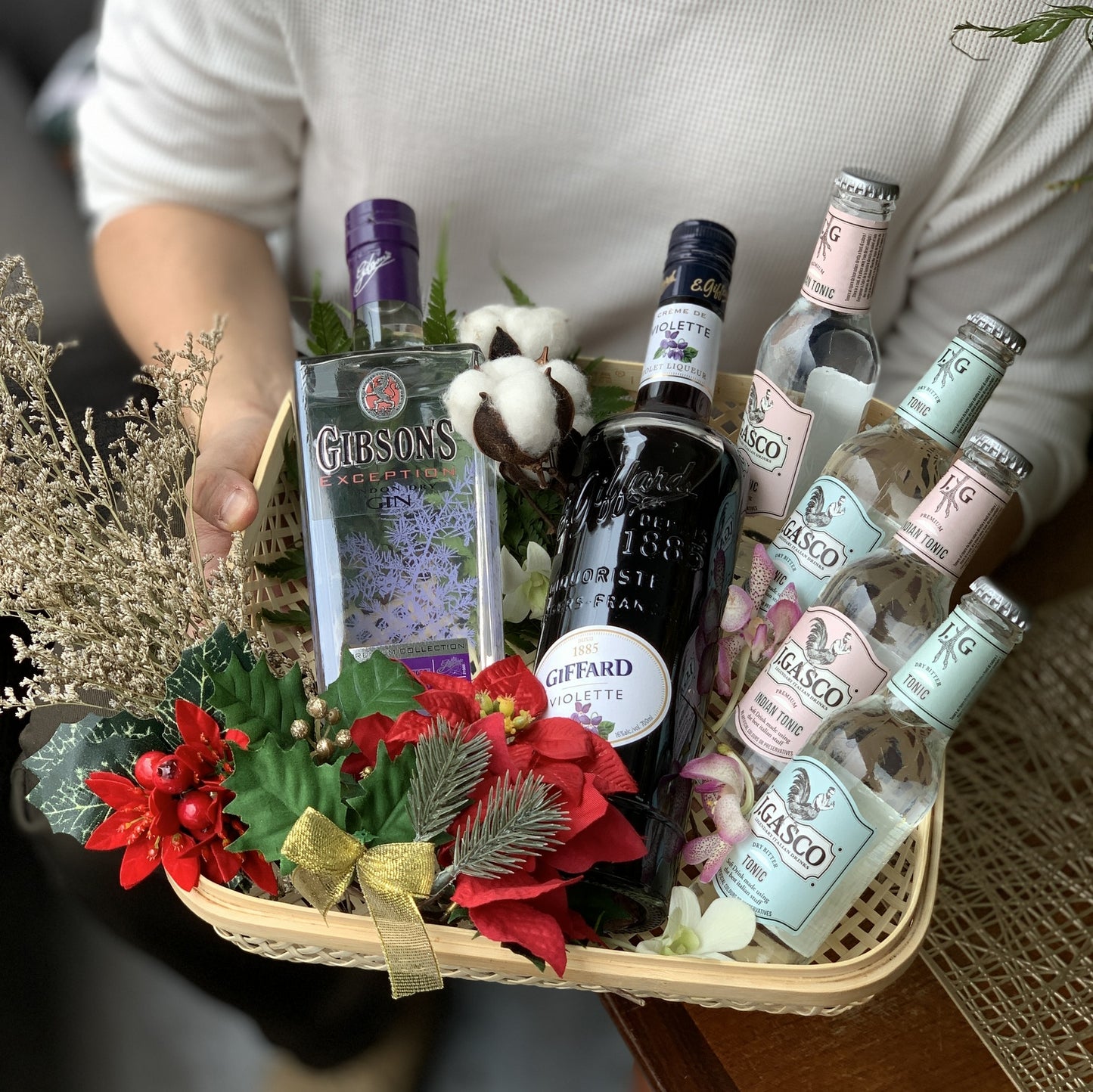 Violet Gin & Tonic Mixology Hamper