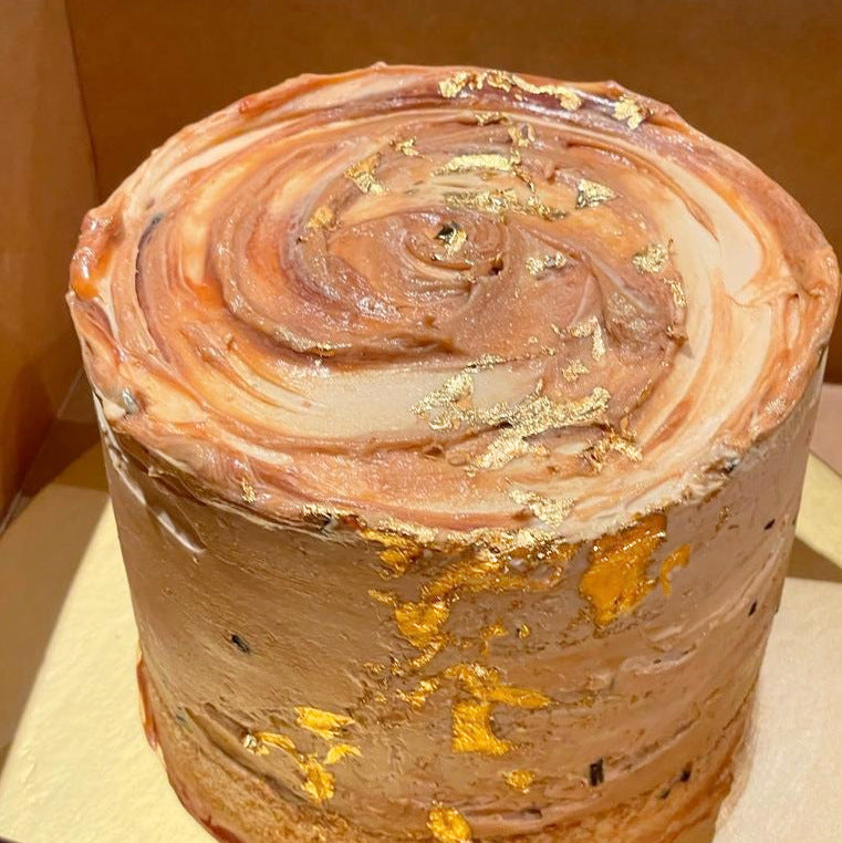 'Mineralized Gold' Naked Caramel Cake
